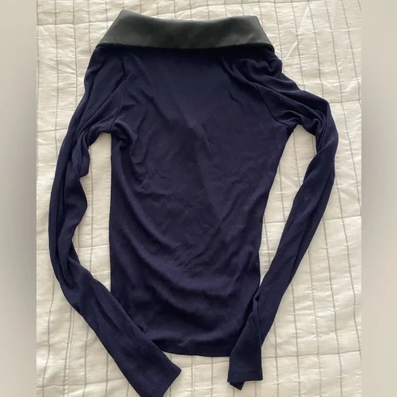 Generation Love Top - Picture 3 of 3